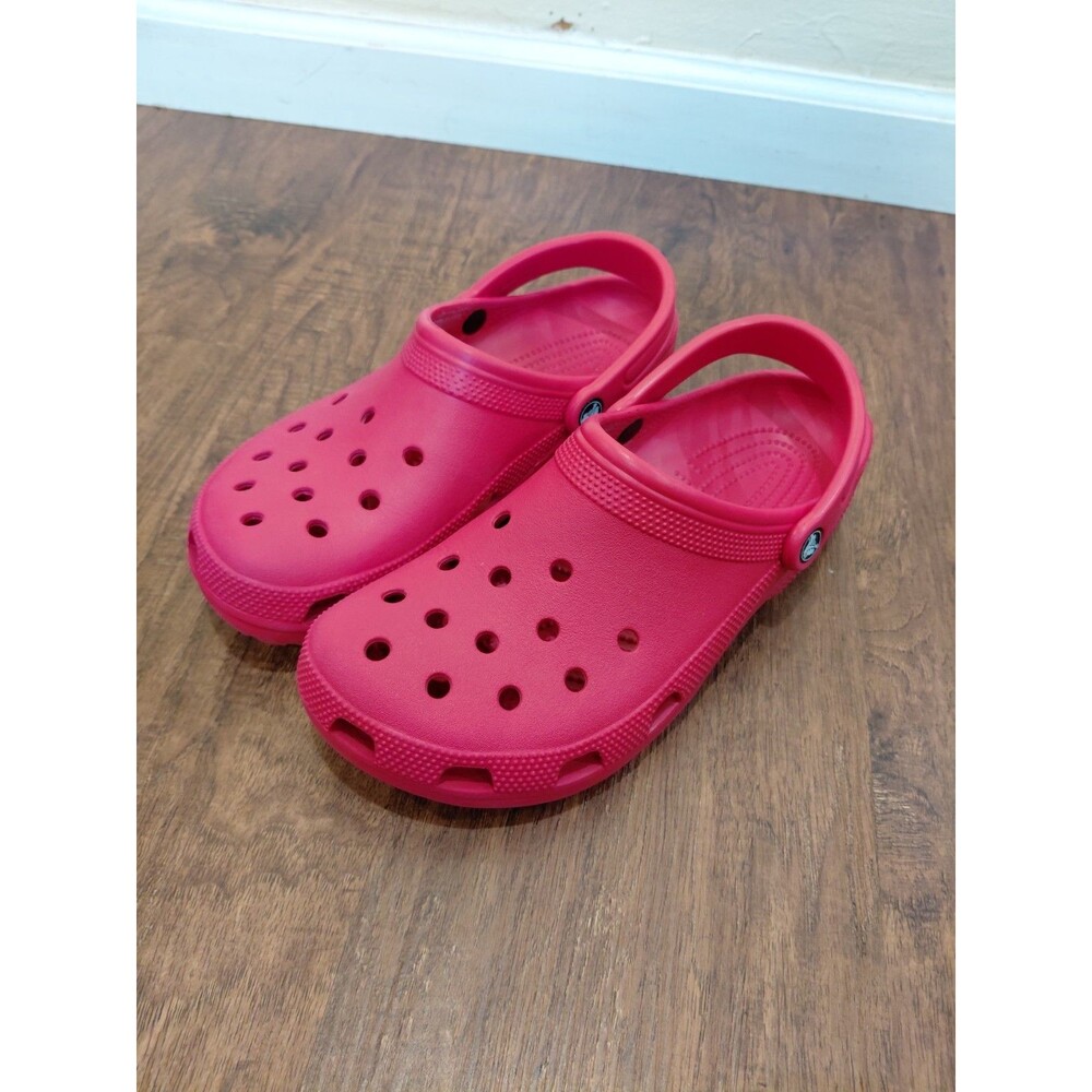 Crocs Classic Unisex Men Size 9 Women Size 11 Classic Clogs Red